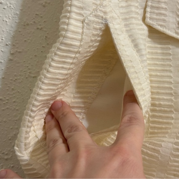 Rag and Bone Textured Off-White Linen Shorts - Size 4 - Picture 9 of 11